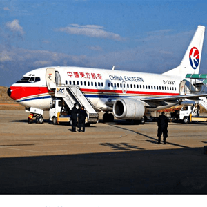 西双版纳机场快递航空快运业稳步发展的原因是什么？